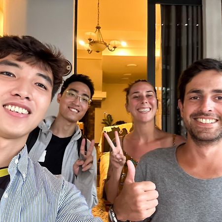 A Little Saigon Hotel - Bui Vien Walking Street โฮจิมินห์ซิตี้ ภายนอก รูปภาพ