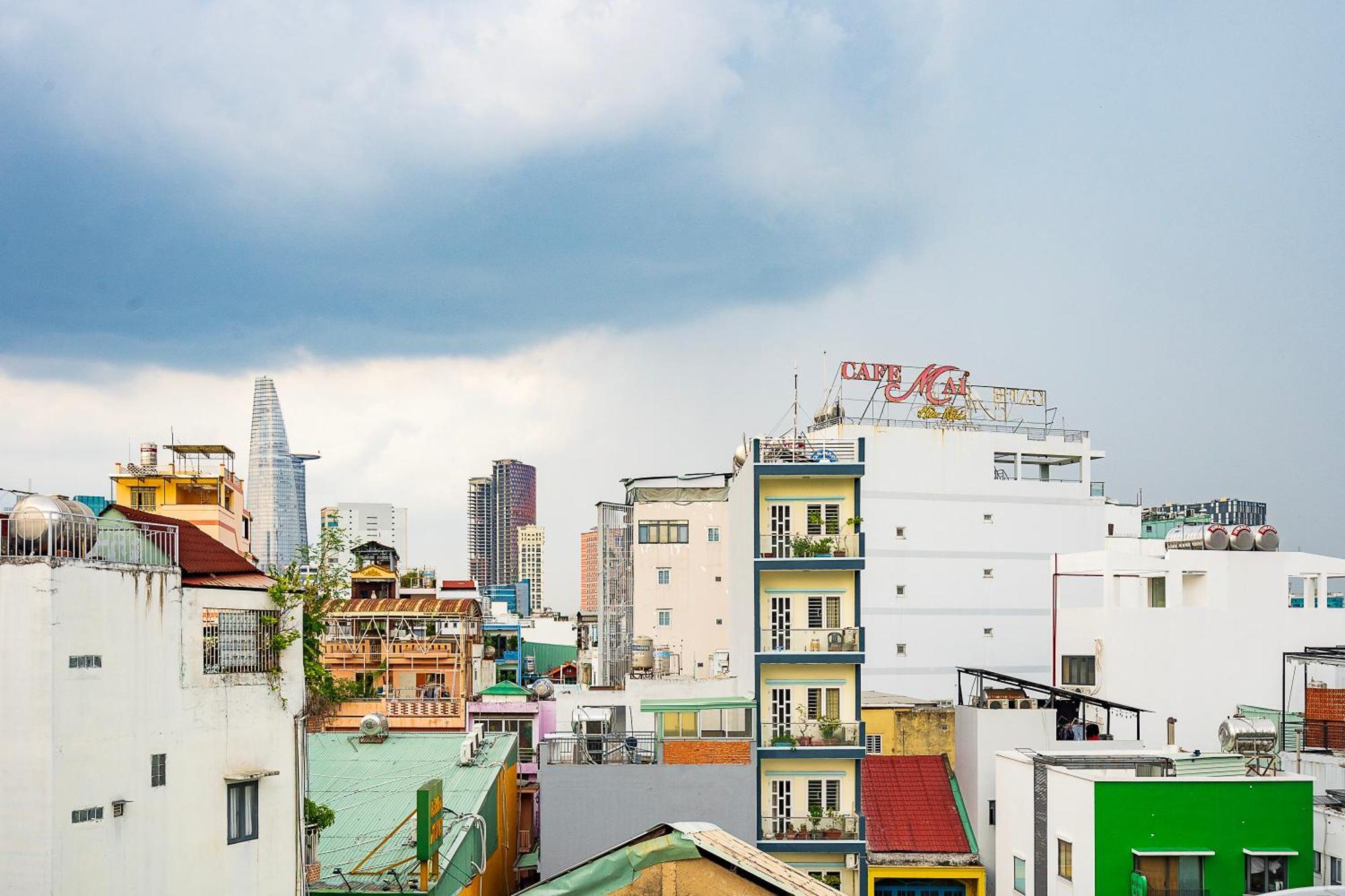 A Little Saigon Hotel - Bui Vien Walking Street โฮจิมินห์ซิตี้ ภายนอก รูปภาพ