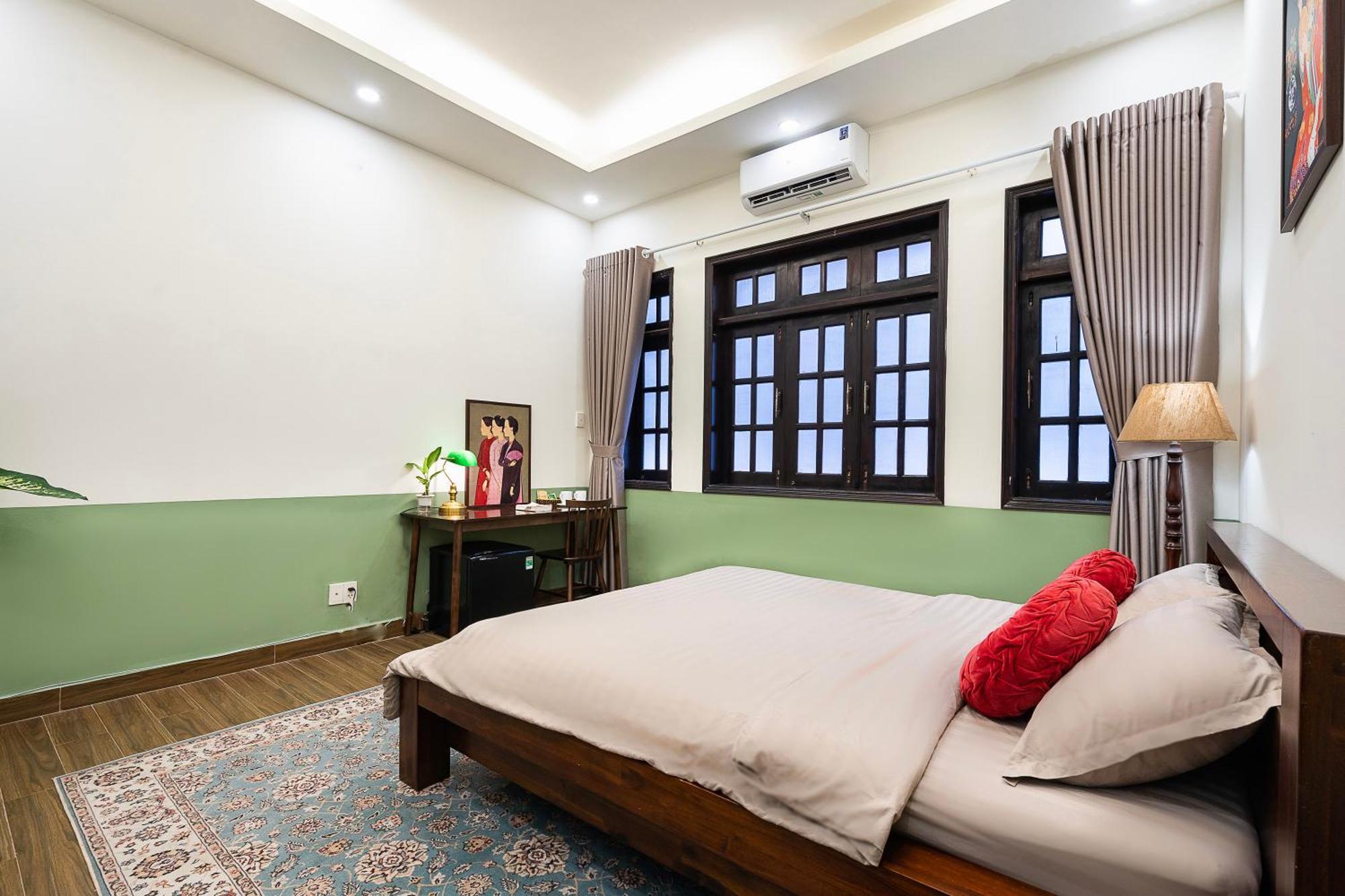 A Little Saigon Hotel - Bui Vien Walking Street โฮจิมินห์ซิตี้ ภายนอก รูปภาพ