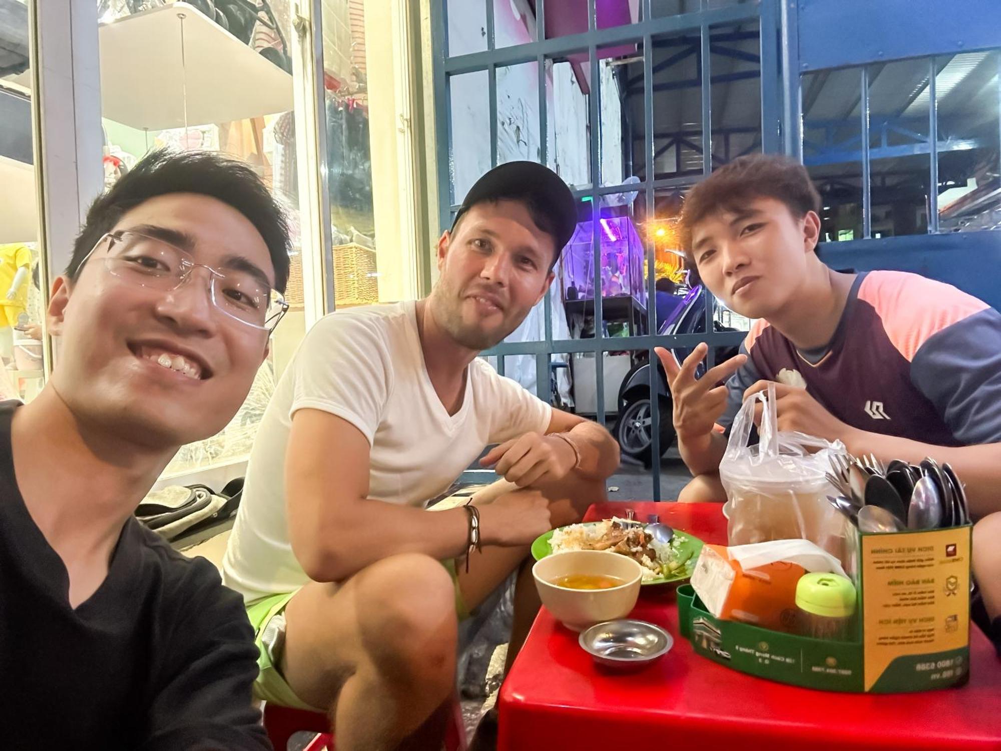 A Little Saigon Hotel - Bui Vien Walking Street โฮจิมินห์ซิตี้ ภายนอก รูปภาพ